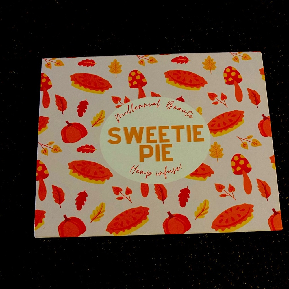 Brand new Millennial Beaute Pumpkin Pie palette